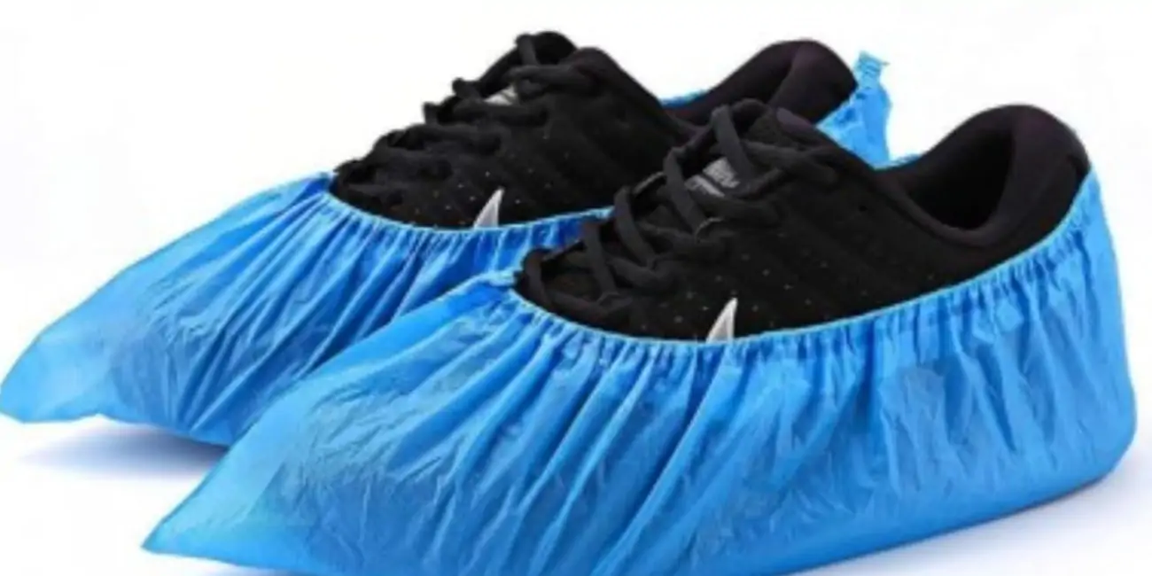 100 Cubrezapatos desechables resistentes