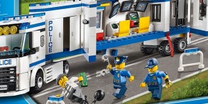 Unidad móvil policial LEGO City