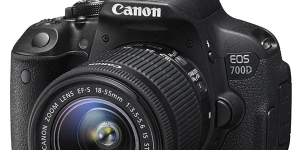 Canon EOS 700D + EF-S 18-55 barata