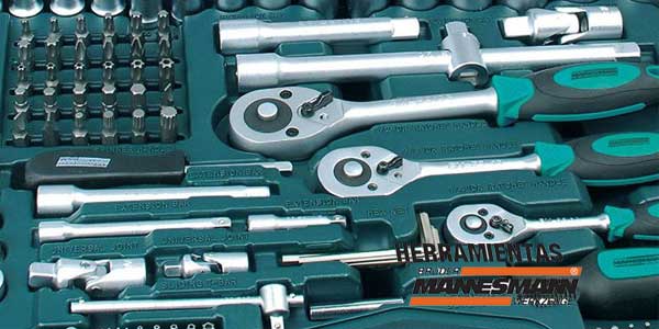 ▷ Chollazo Maletín de herramientas Mannesmann M98430 de 215 piezas por sólo  88,04€ con envío gratis (60% de descuento)