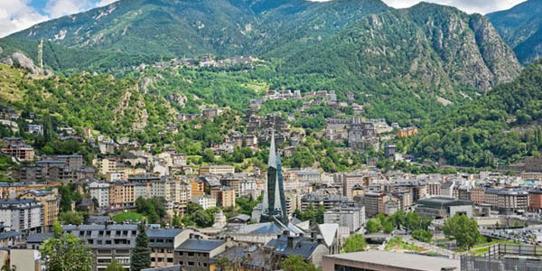 escapada económica Andorra con hotel y desayunos