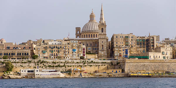 viaje bajo coste a Luqa Malta