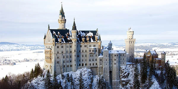 Neuschwanstein castillo que sirvió de inspiración para La Bella Durmiente de Disney