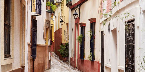 escapada en pareja a Sevilla con oferta en alojamiento céntrico