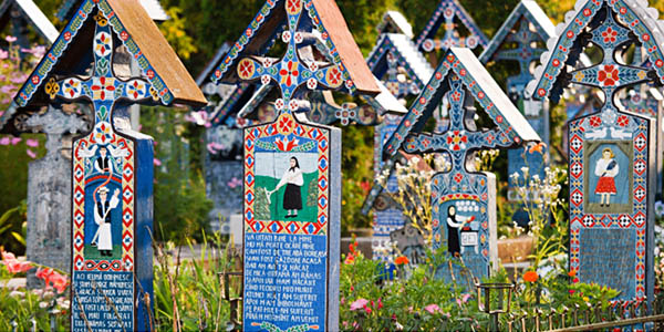Maramures cementerio alegre en Rumanía