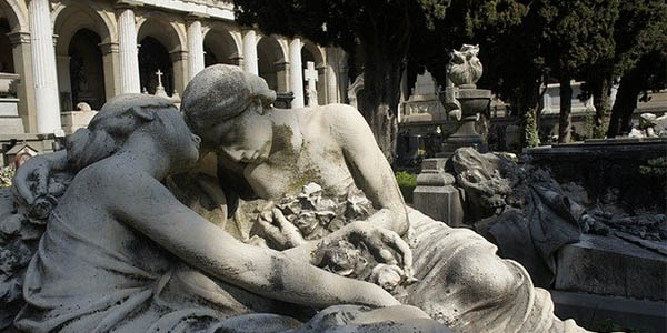 Staglieno cementerio museo de arte en Génova Italia
