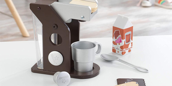 Set de juguete de máquina de café KidKraft con accesorios en Amazon