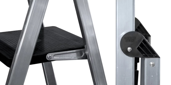 Escalera doméstica Altipesa de 5 peldaños en Leroy Merlin