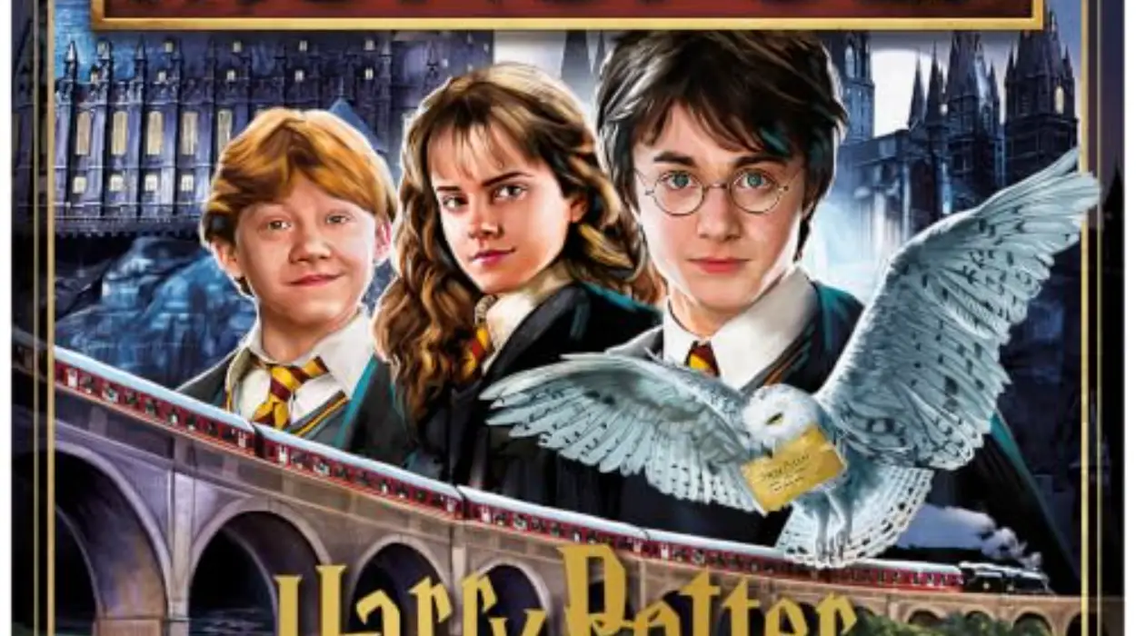 Juego de mesa Monopoly Harry Potter con tablero de Hogwarts y competición por casas