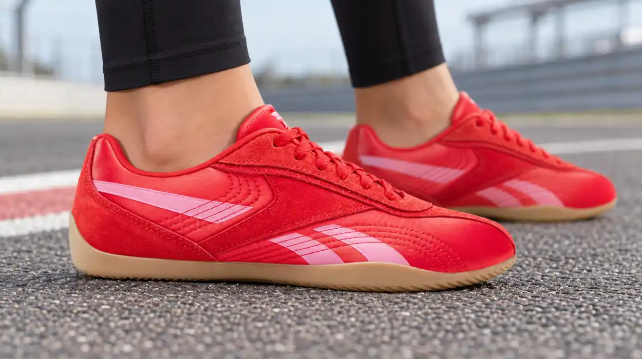 Zapatillas Reebok Ultra LO de inspiración motorsport para mujer