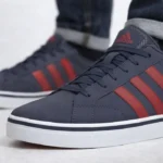 Adidas vs Pace 2.0 en color Shadow Navy Scarlet
