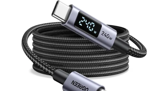 Cable USB-C Ugreen PD3.1 240W de 2 metros con pantalla LED