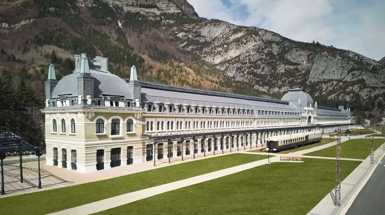 Canfranc Estación A Royal Hideaway Hotel 5⭐