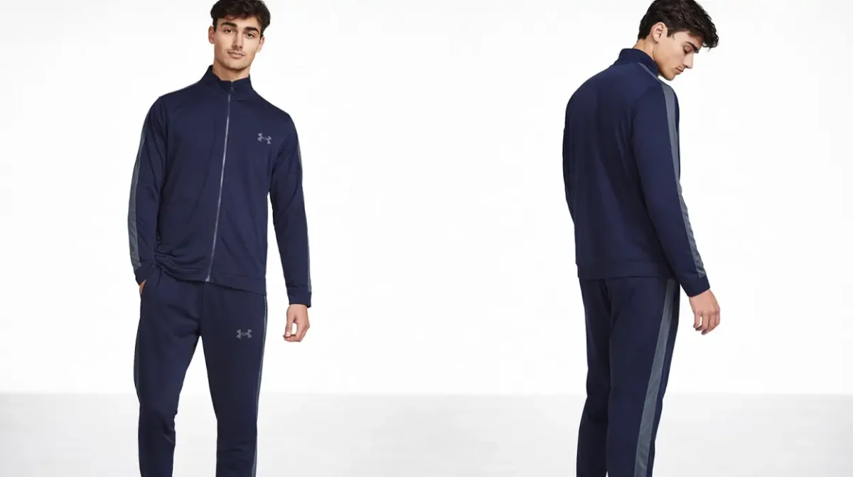 Rebajón en este chándal de punto Under Armour Rival azul marino para hombre