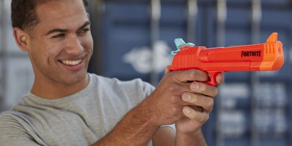 Lanzador de Agua Nerf Super Soaker Fortnite HC oferta