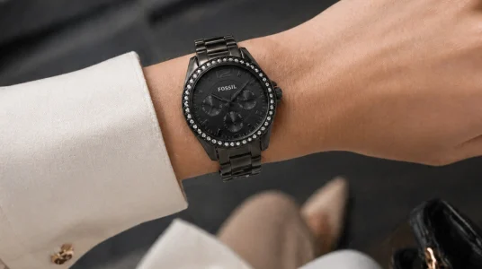Reloj Fossil Riley en color negro para mujer