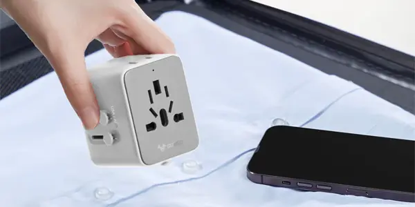 Adaptador universal de viaje