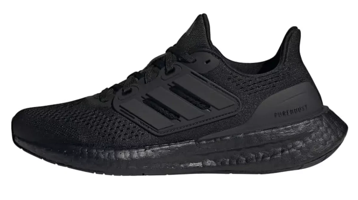 Estas Adidas Pureboost para corredoras habituales tienen hoy 70 euros de descuento en Amazon y también son perfectas para tus planes diarios