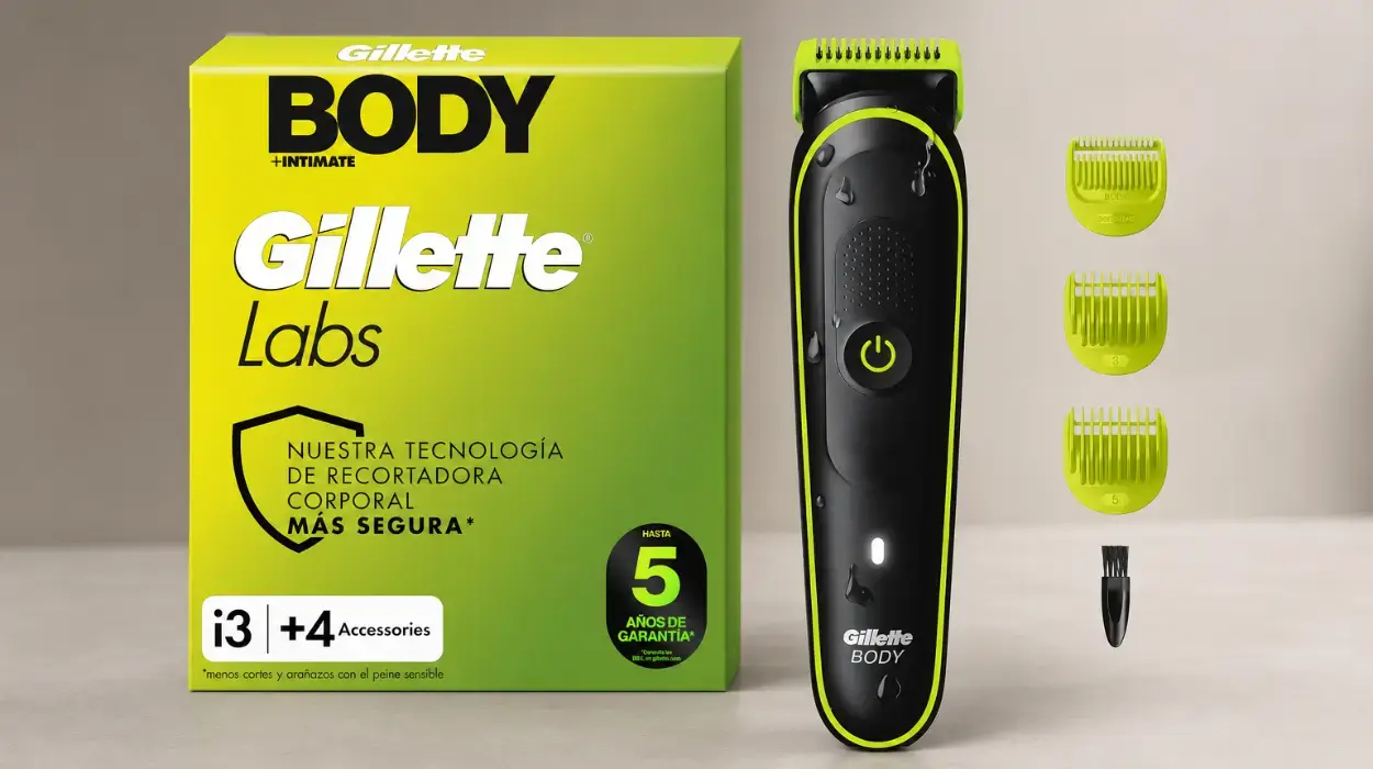 Afeitadora corporal GilletteLabs i3 Body + Intimate para hombres, con tecnología Skinfirst y 3 peines