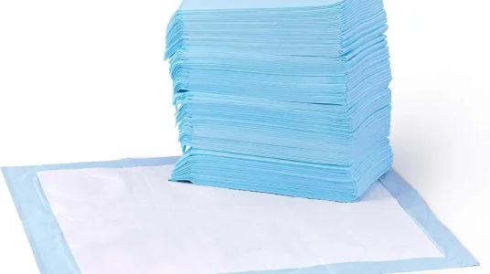 Almohadillas Amazon Basics para perros, 50 unidades, secado rápido
