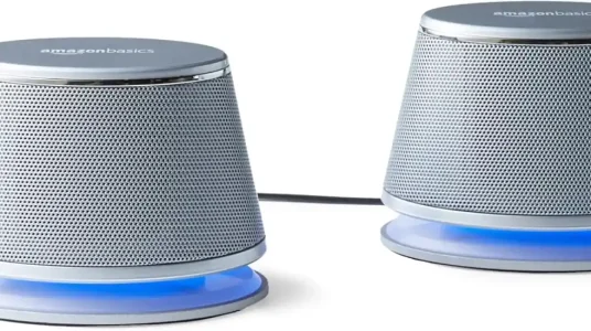 Chollo altavoces de escritorio amazon basics 2.0 pc o portátil
