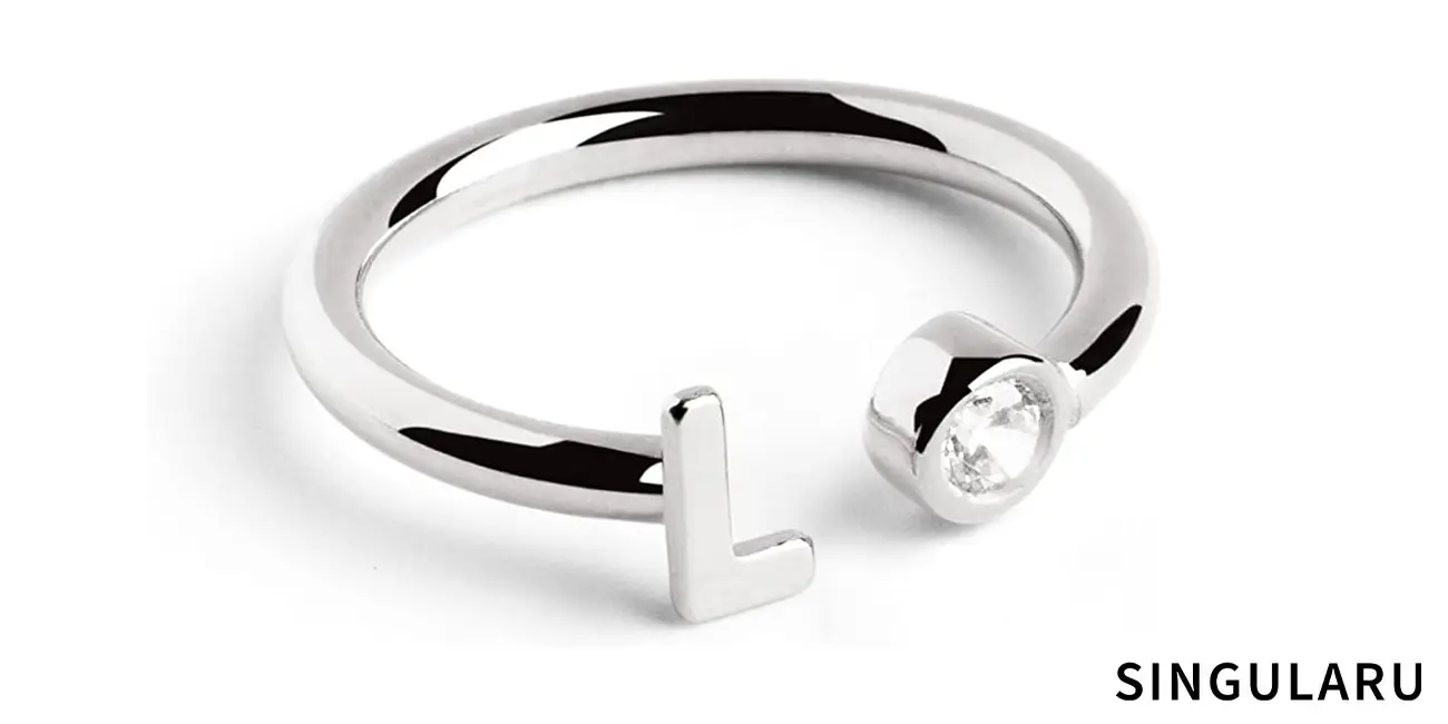 Anillo SINGULARU Letter Diamond "L"