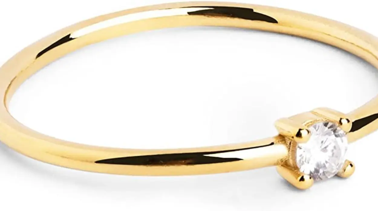 Anillo Single Spark de Singularu en plata de ley con baño de oro de 18 kt