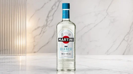 Aperitivo MARTINI Bianco Vermouth de 1L, 15% ABV, con hierbas y flores