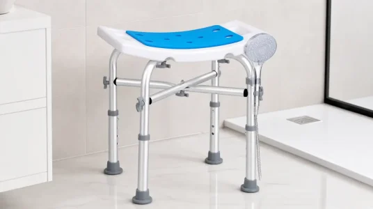 Asiento de ducha VEVOR ajustable y antideslizante con soporte para hasta 226,8 kg