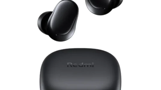 Auriculares inalámbricos Xiaomi Redmi Buds 6 Play con cancelación de ruido y hasta 36 horas de autonomía