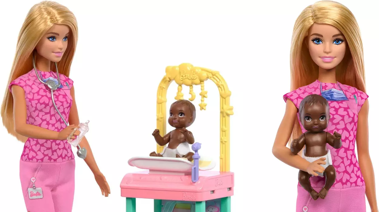 Muñeca Barbie pediatra barata