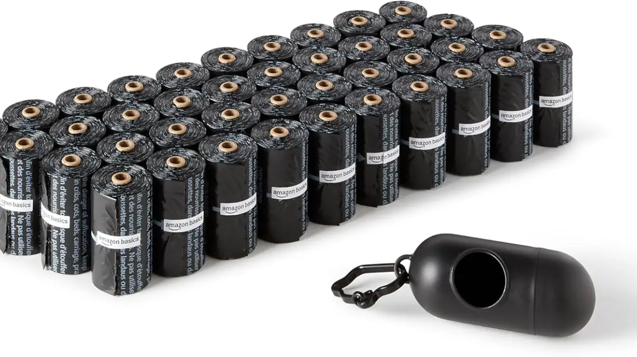 Pack x600 Bolsas de basura para perros de Amazon Basics con dispensador y clip para correa