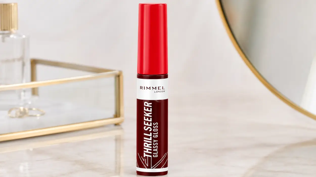 Brillo de labios Rimmel London Thrill Seeker Glassy Gloss Frosted Berry