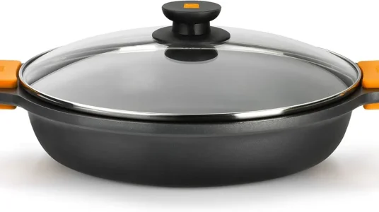 Cacerola baja BRA Efficient de 30 cm con tapa de cristal y asas de silicona