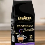 Café en grano Lavazza Espresso Barista Intenso de 500 g, notas de cacao y madera, intensidad 9/10