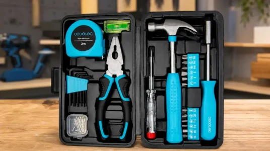Caja de herramientas Cecotec ToolBox EasyGo con 68 piezas en estuche compacto
