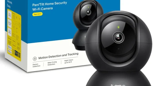 Cámara de seguridad interior Tapo C211-2K con rotación, visión nocturna y detección de movimiento