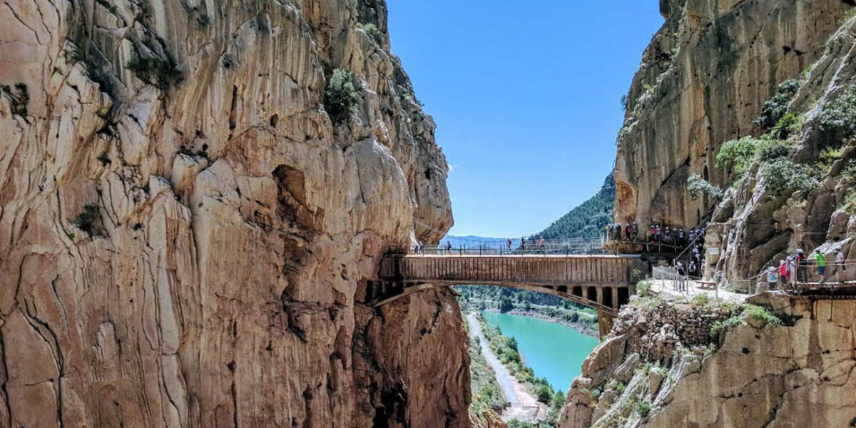 Alojamiento y visita guiada al Caminito del Rey desde solo 55€/noche