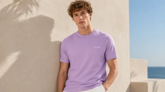Camiseta de manga corta Calvin Klein para hombre en morado y talla L
