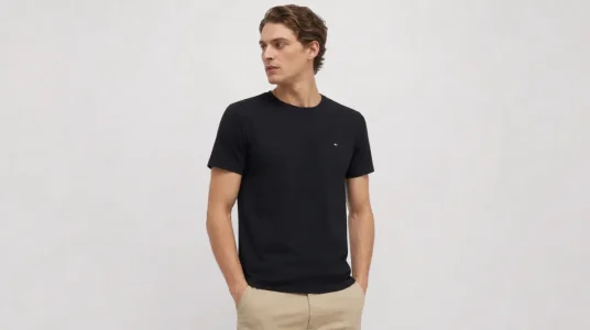 Camiseta Tommy Hilfiger UM0UM03870 de manga corta para hombre