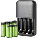 Cargador de pilas + 4x pilas AA + 4x pilas AAA Amazon Basics