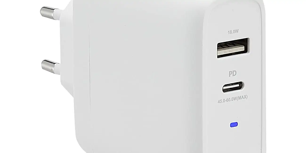 Cargador de pared Amazon Basics GaN de 63W con USB + USB-C