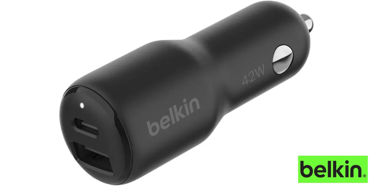 Cargador dual Belkin BoostCharge de 42W con USB + USB-C para coche