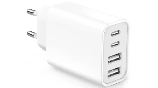 Cargador múltiple Romalux con 2x USB y 2x USB-C de 45W