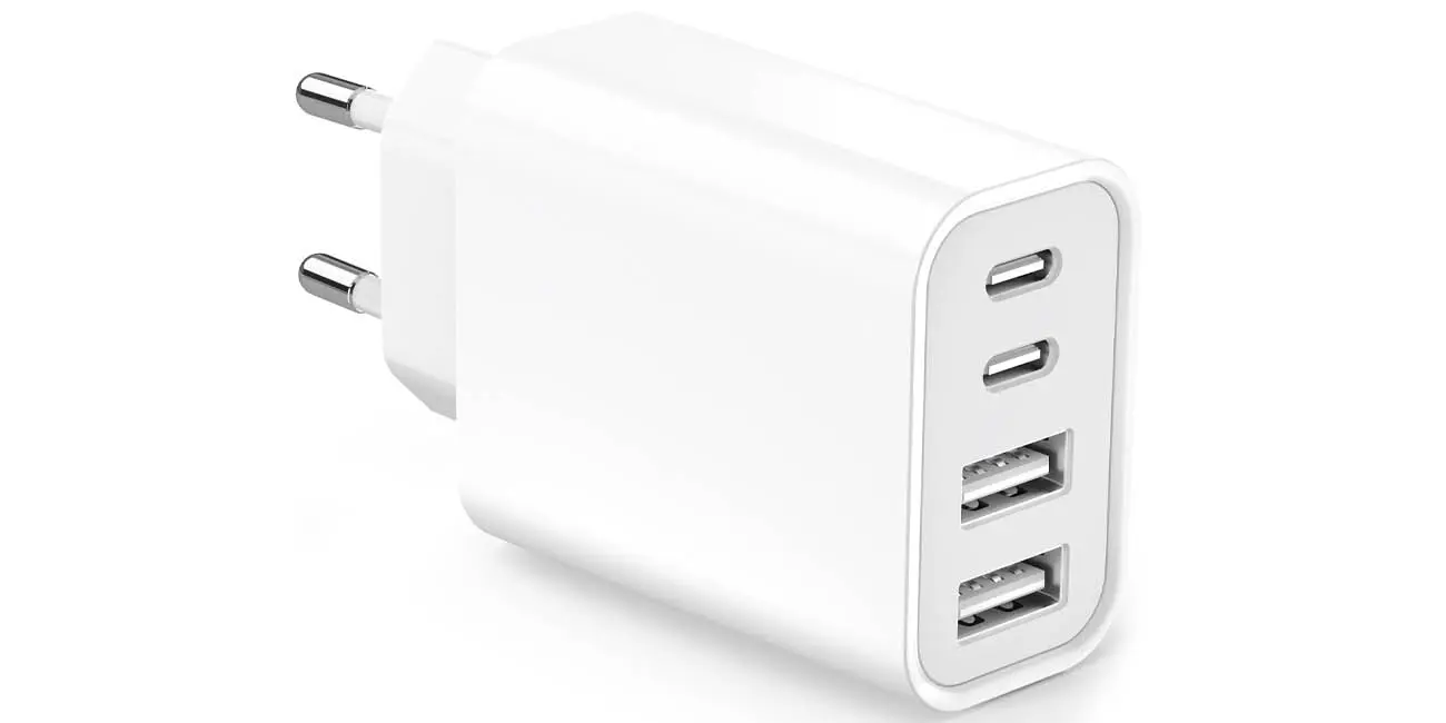 Cargador múltiple Romalux con 2x USB y 2x USB-C de 45W