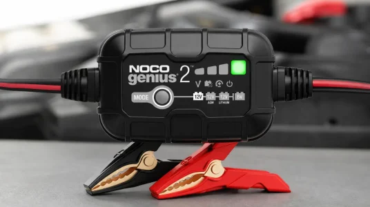 Cargador inteligente NOCO GENIUS2 de 2 A para baterías de plomo y litio de 6 y 12 V