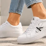 Chollo Zapatillas Calvin Klein Jeans Vulc Flatform Laceup Low para mujer por solo 46,76€ con cupón y envío gratis (53% de descuento)