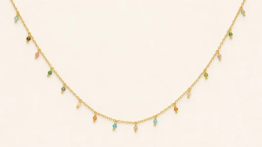 Collar Singularu para mujer con piedras naturales y baño de oro