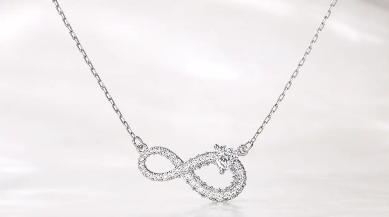 Collar Swarovski Infinity con símbolo del infinito y corazón