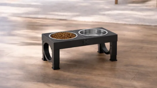 Comedero y bebedero elevado para perro